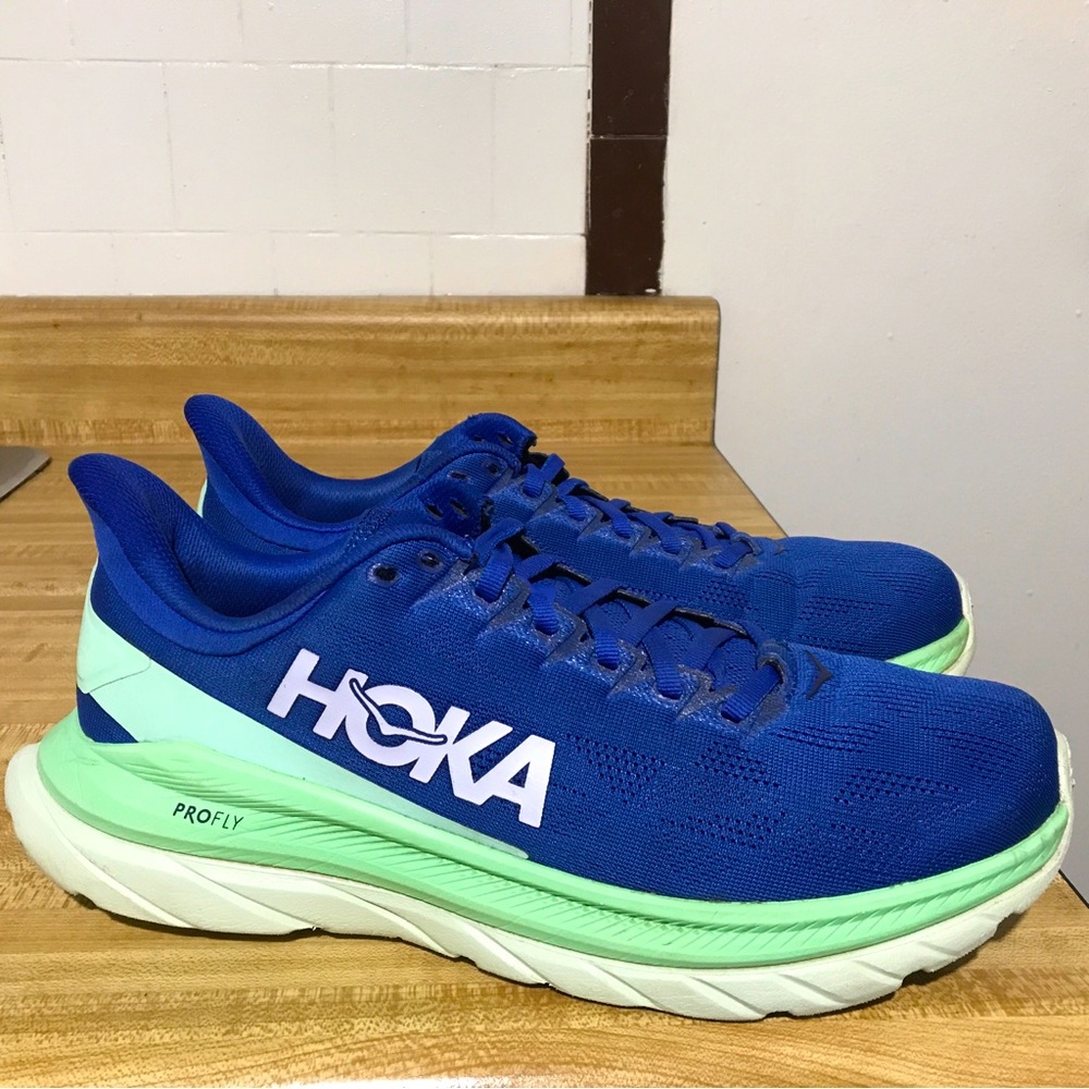 Hoka Mach 4 Blue Athletic Shoes Size 8